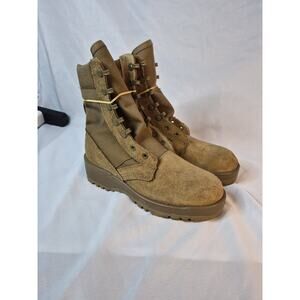 BOOT, HOT WEATHER ARMY COMBAT (SIZE: 3.5R COYOTE) Durable. NEVER WORN